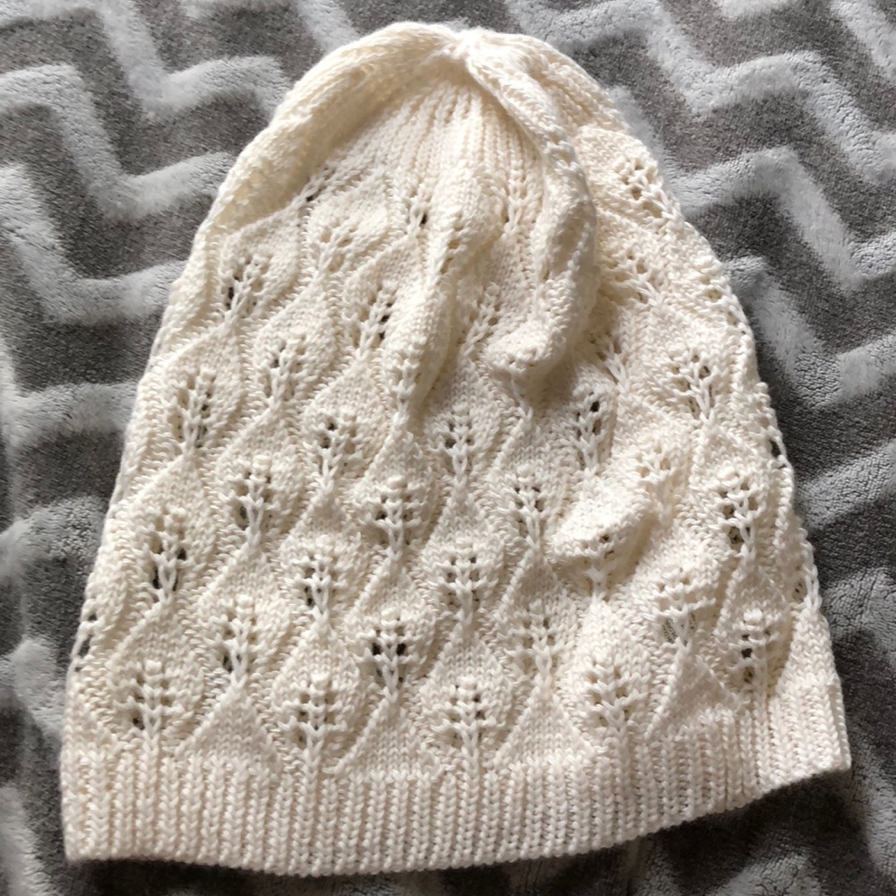 cream beanie